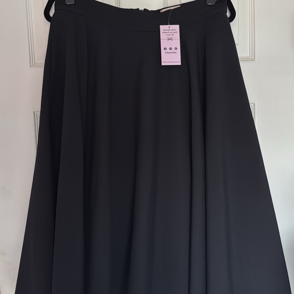 The pretty dress company black circle skirt UK14 NWT - Picture 2 of 2